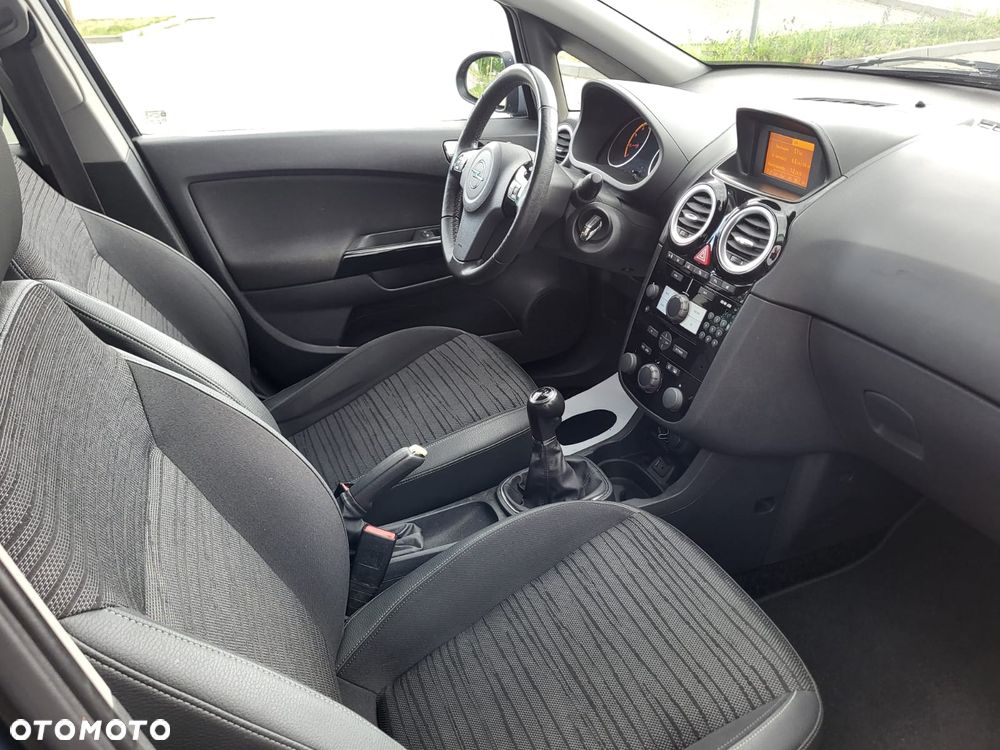 Opel Corsa 1.4 16V Energy - 12