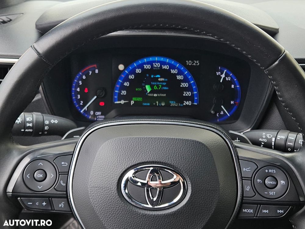 Toyota Corolla 2.0 HSD Exclusive Plus GR Sport Bi-Tone - 16