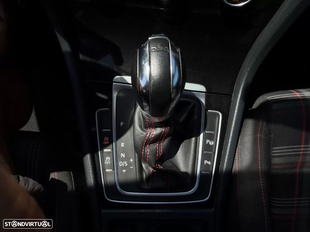 VW Golf 2.0 TSi GTi DSG Performance - 36