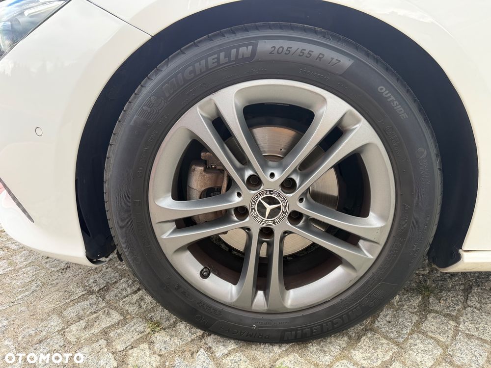 Mercedes-Benz CLA 180 7G-DCT Edition 2020 - 22