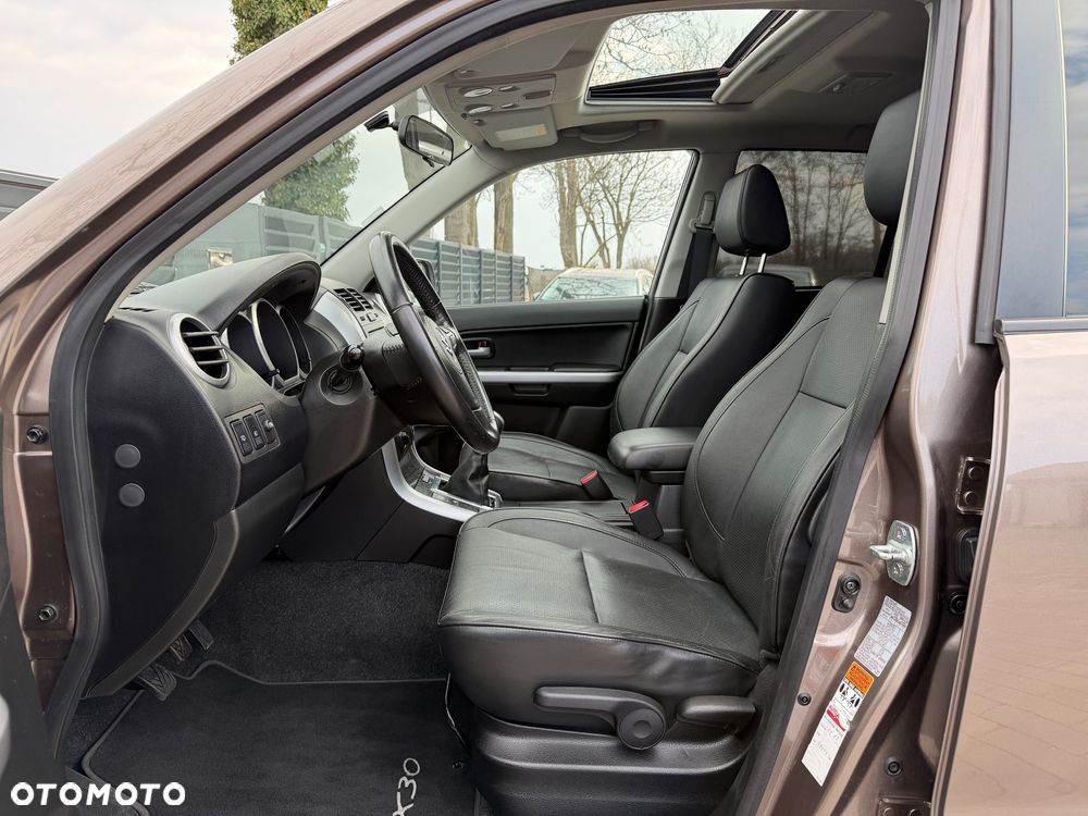 Suzuki Grand Vitara 1.9 DDiS Premium EU5 - 8