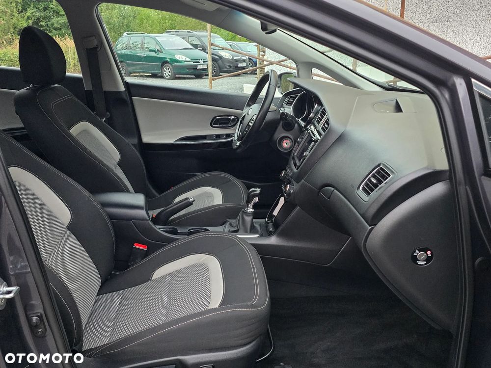 Kia Ceed 1.6 GDI Vision - 26