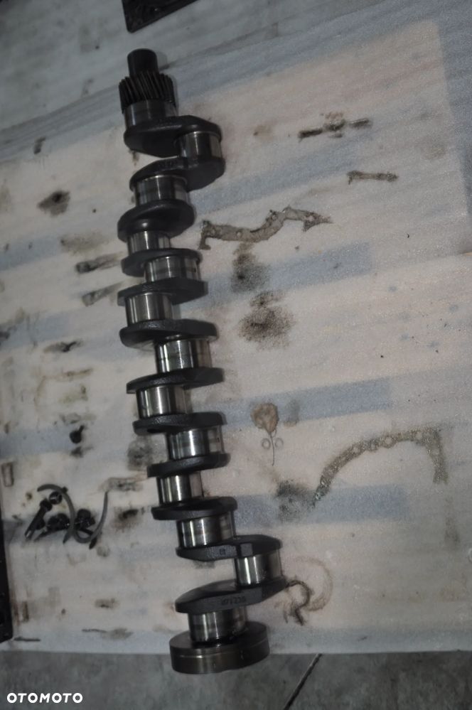 WAŁ GŁOWICA Tłok  SILNIK  PERKINS Y6 JCB FASTRACK - 4