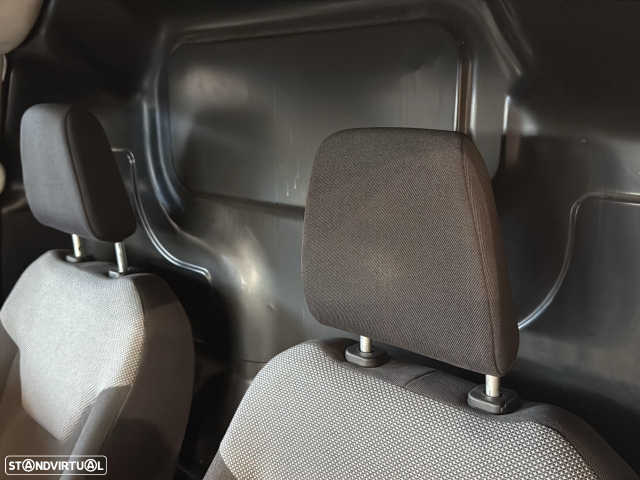 Ford Transit Connect - 8