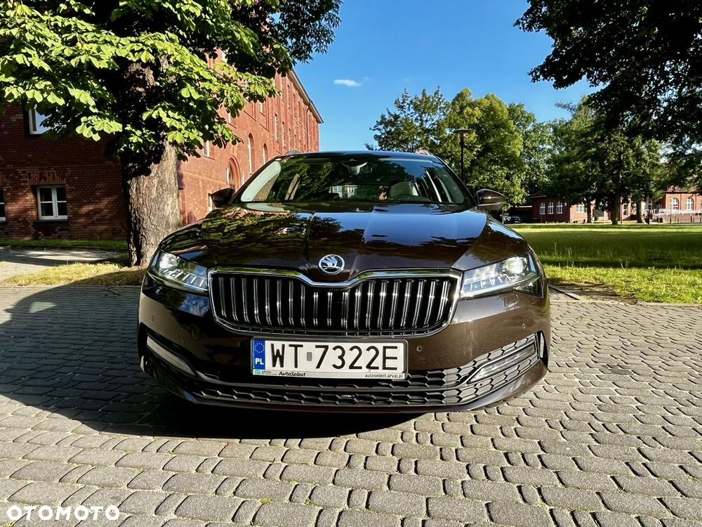 Skoda Superb 2.0 TDI SCR Ambition DSG - 2