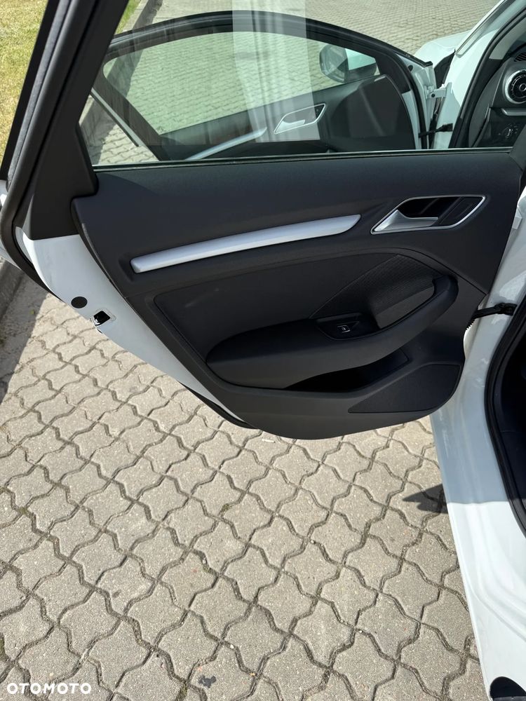 Audi A3 Sportback - 18