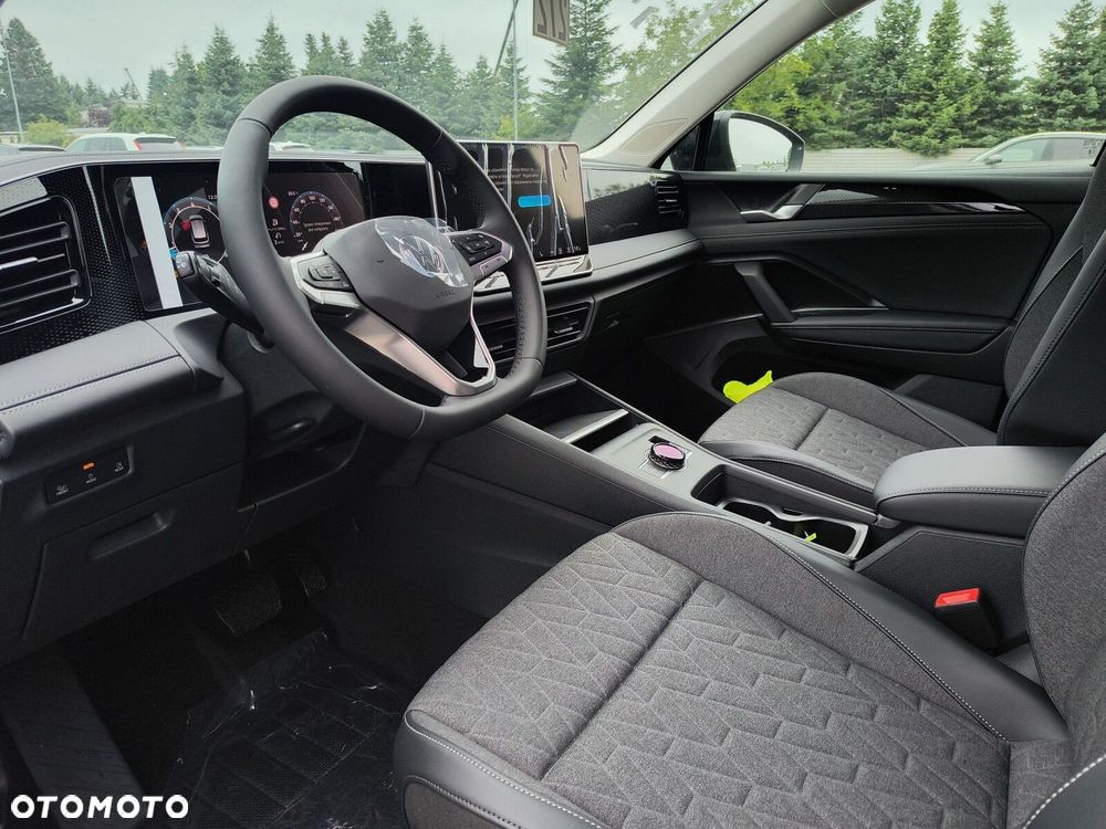 Volkswagen Tiguan - 13