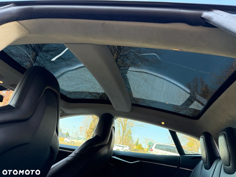 Tesla Model S 85D Allradantrieb - 23