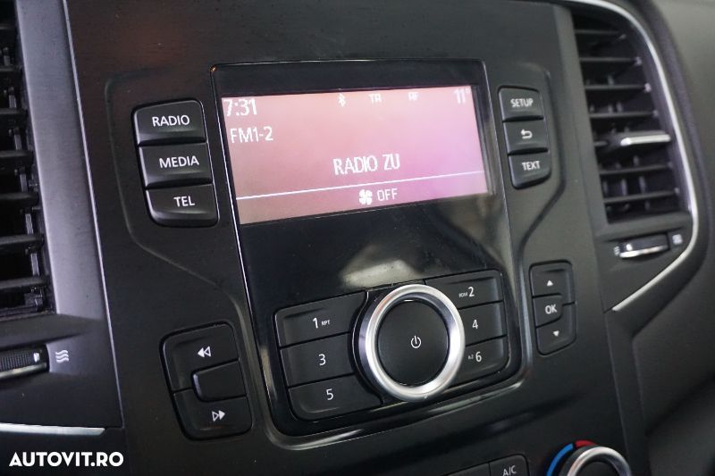 Renault Megane TCe EDC Zen - 15