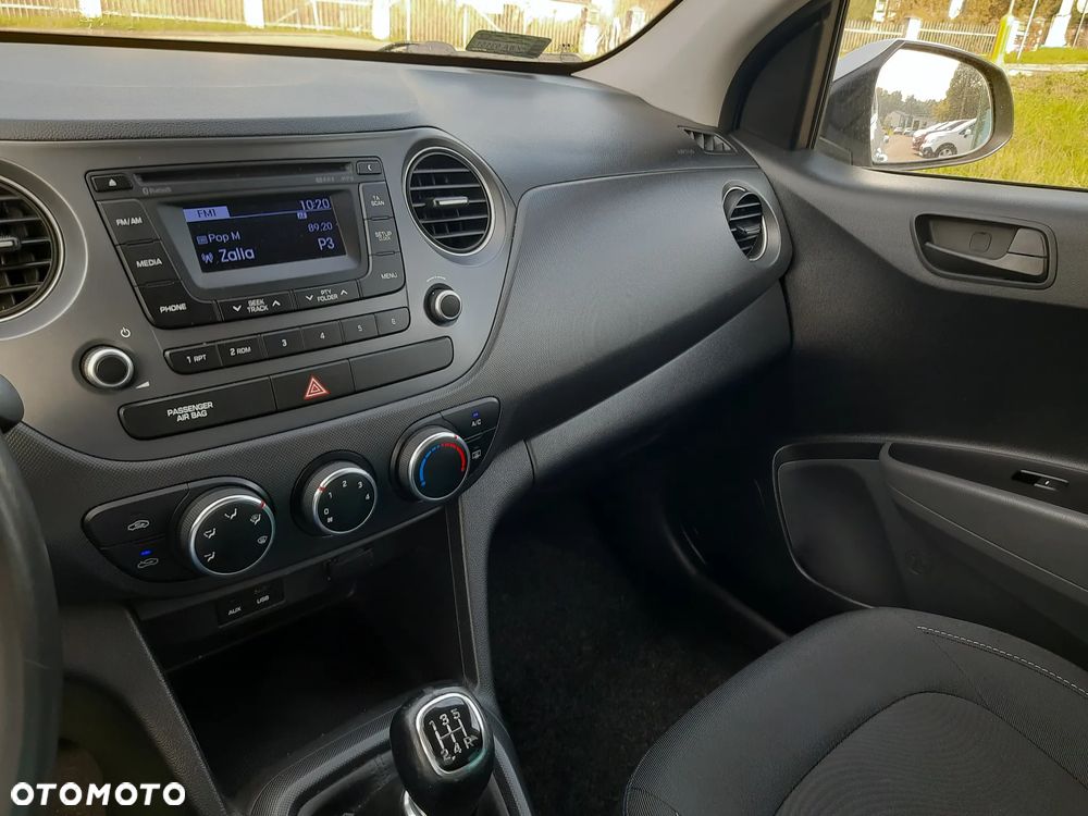 Hyundai i10 1.0 BlueDrive Comfort - 11