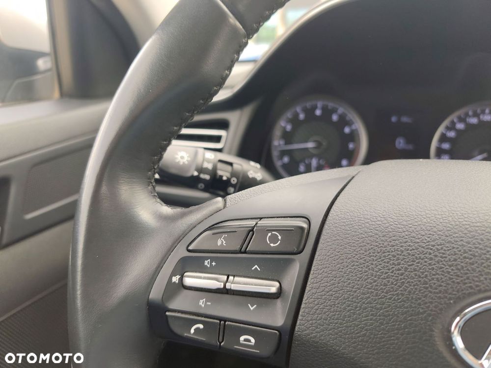 Hyundai Elantra 1.6 Comfort - 23