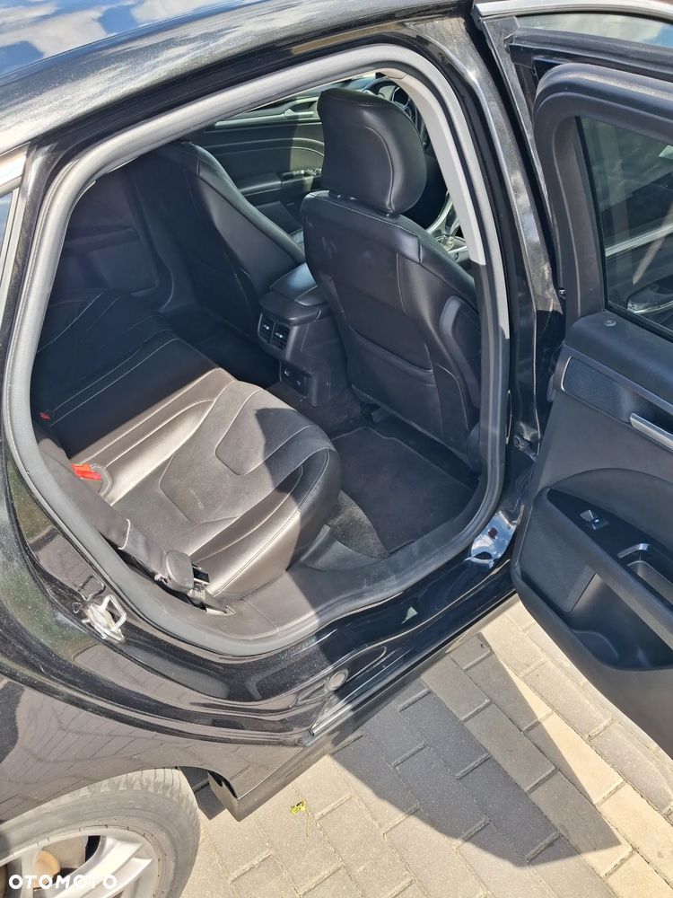 Ford Fusion - 18