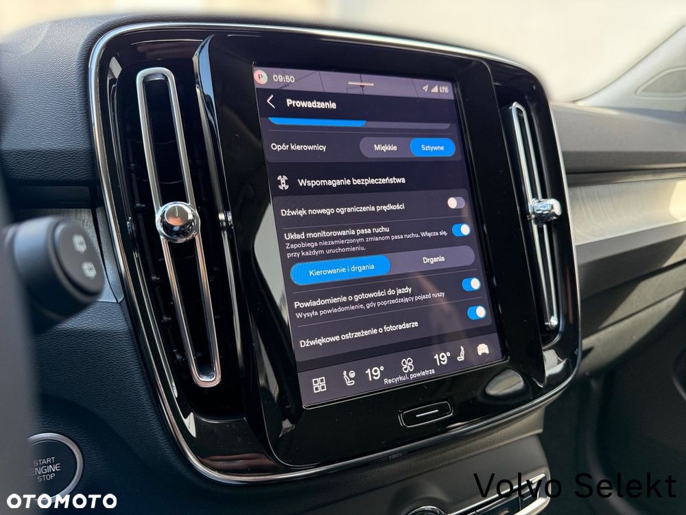 Volvo XC 40 - 25