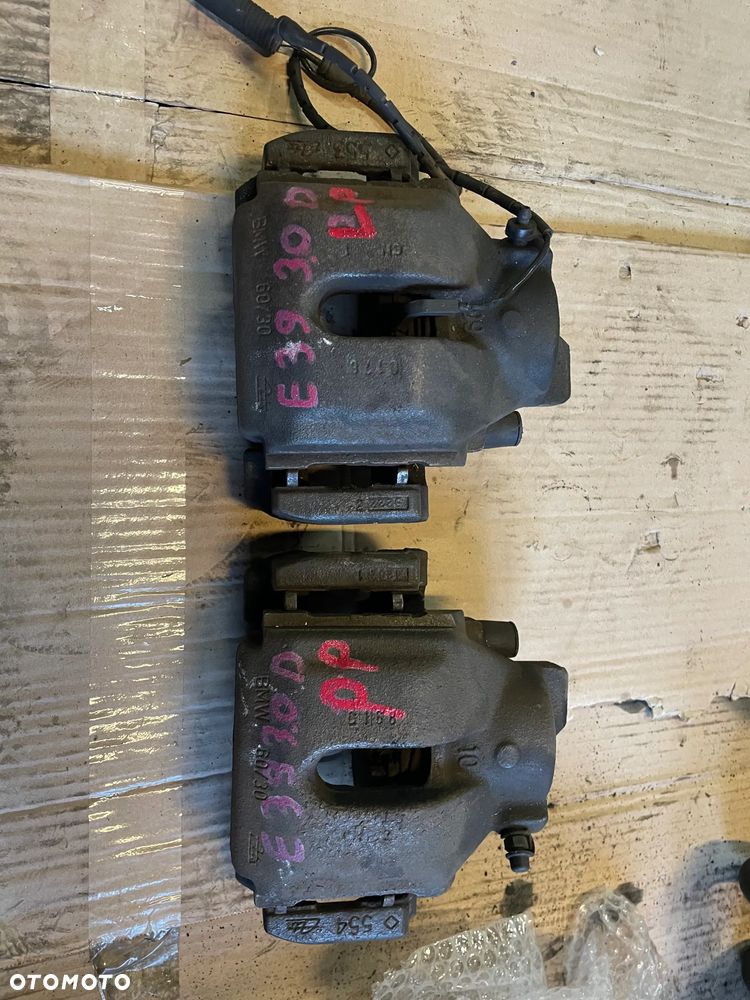 Zacisk hamulca prawy lewy przód bmw E39 3.0 d 3.0 i 4.4 v8 60/30 - 1