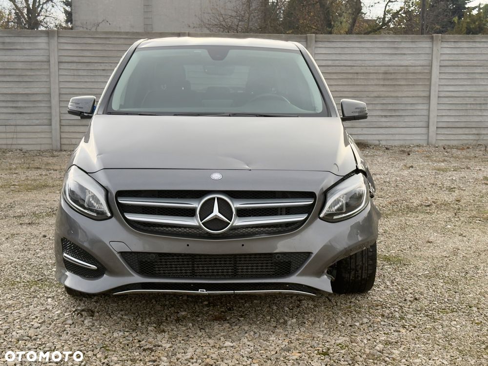 Mercedes-Benz Klasa B 220 4-Matic AMG Line - 1