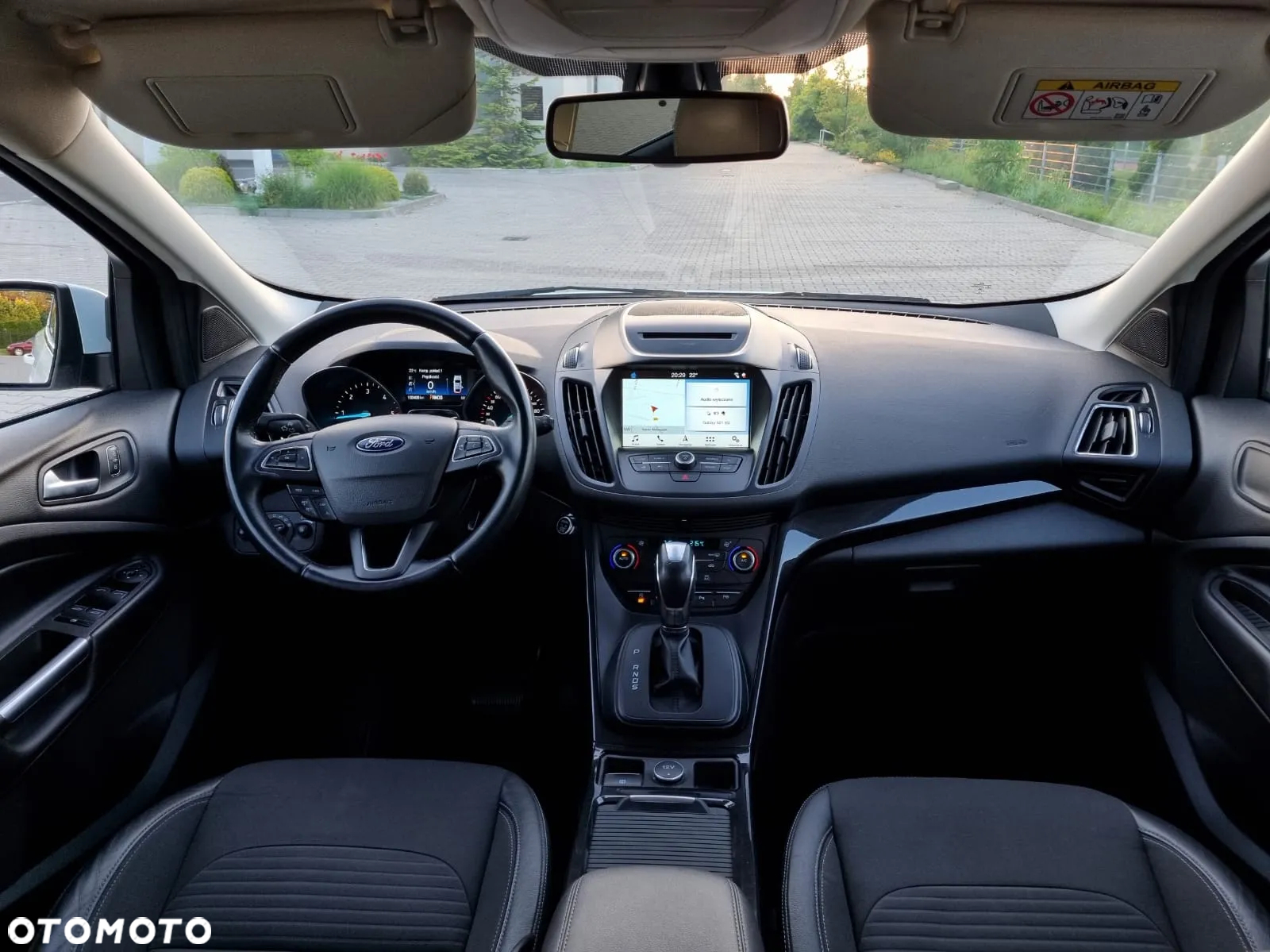 Ford Kuga - 10