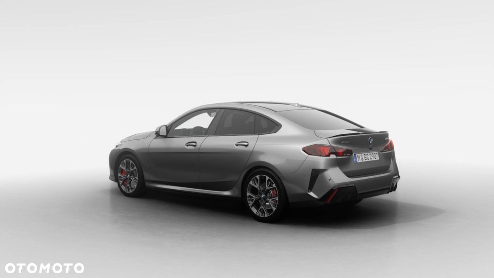 BMW 2 Series 2026 photo 2