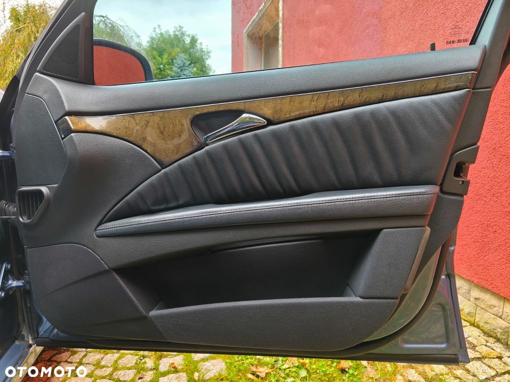 Mercedes-Benz Klasa E - 18
