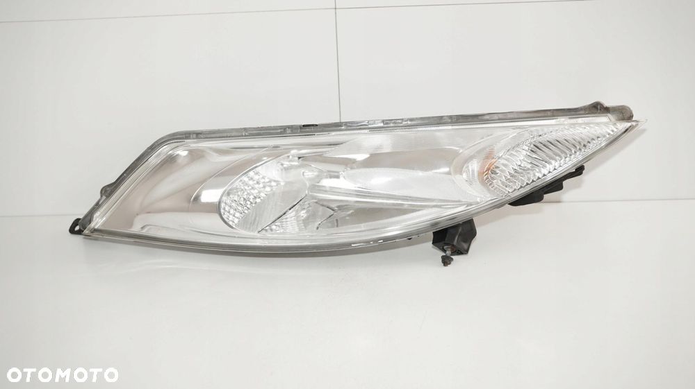 LAMPA PRAWY PRZÓD PRZEDNIA NISSAN JUKE 11-13R - 1