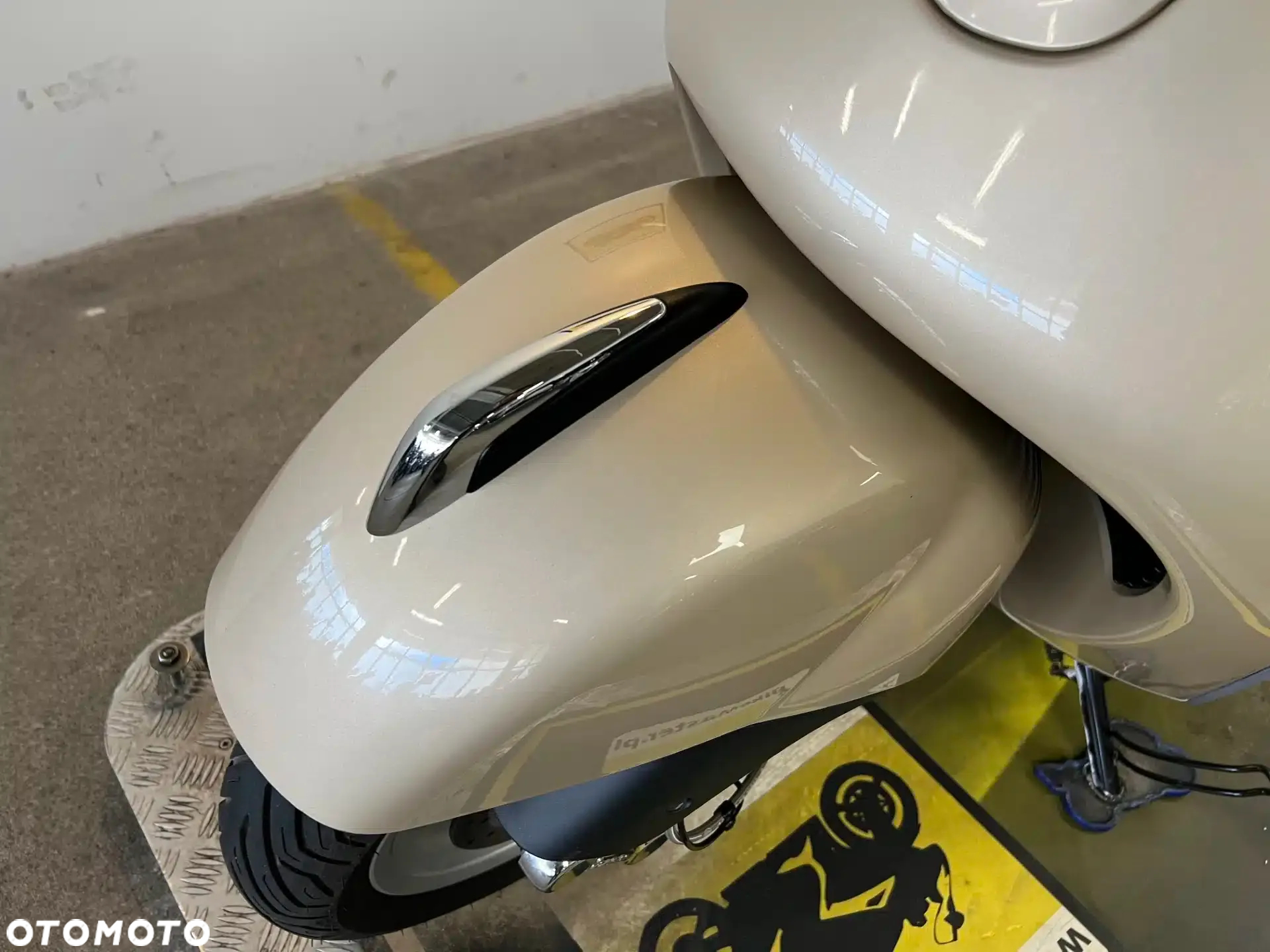 Vespa GTS - 19