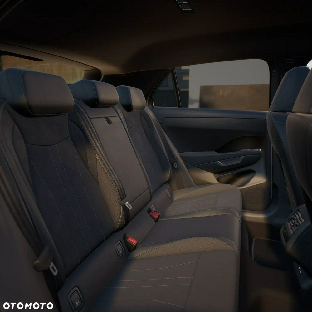 Volkswagen T-Roc - 12