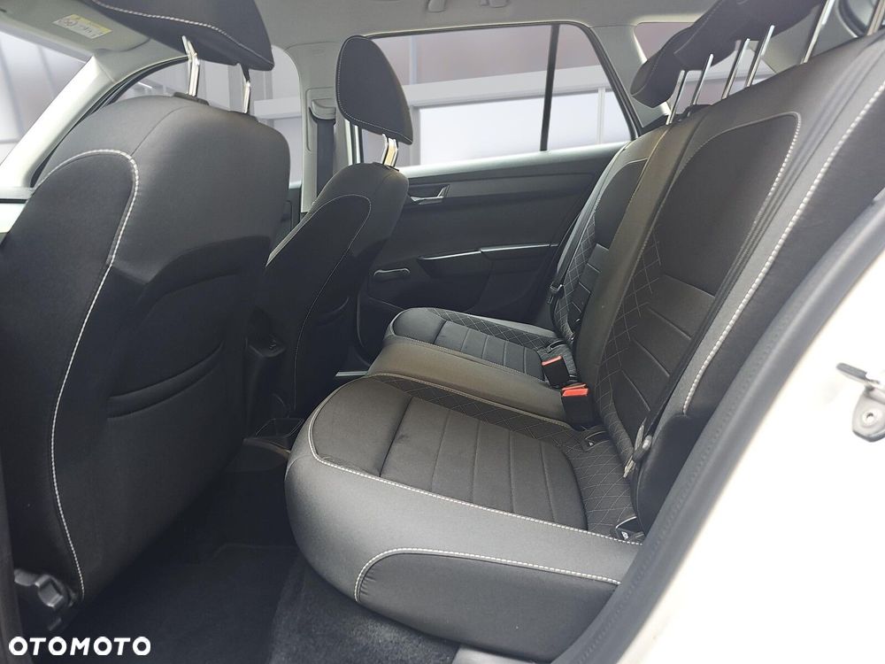Skoda Fabia 1.0 TSI Ambition - 10