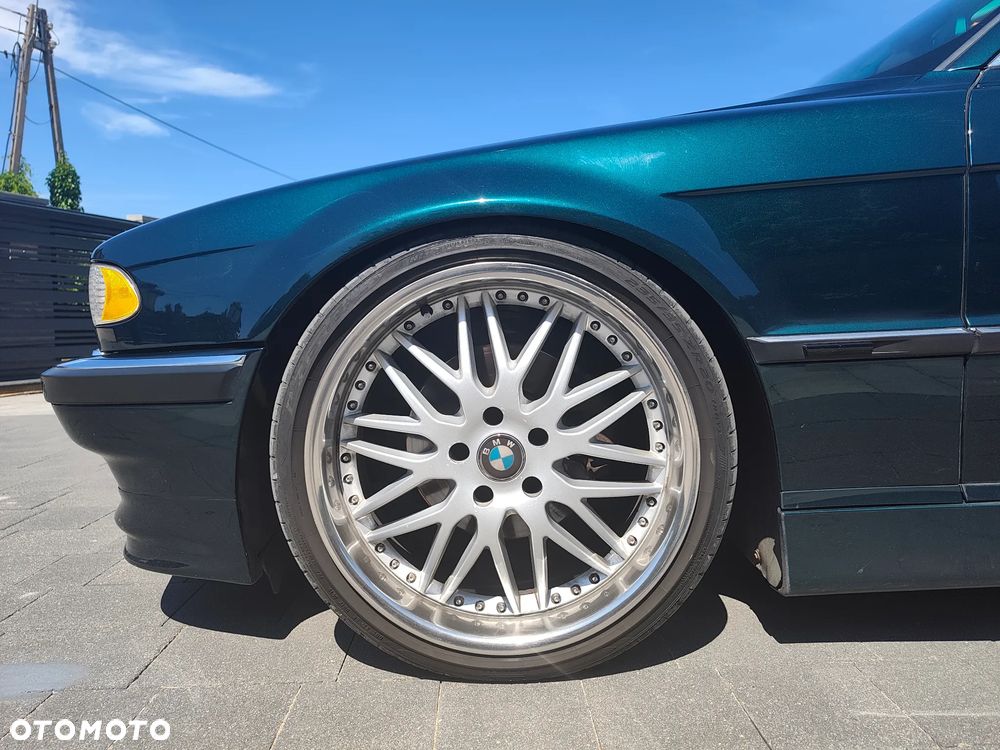 BMW Seria 7 740i - 14