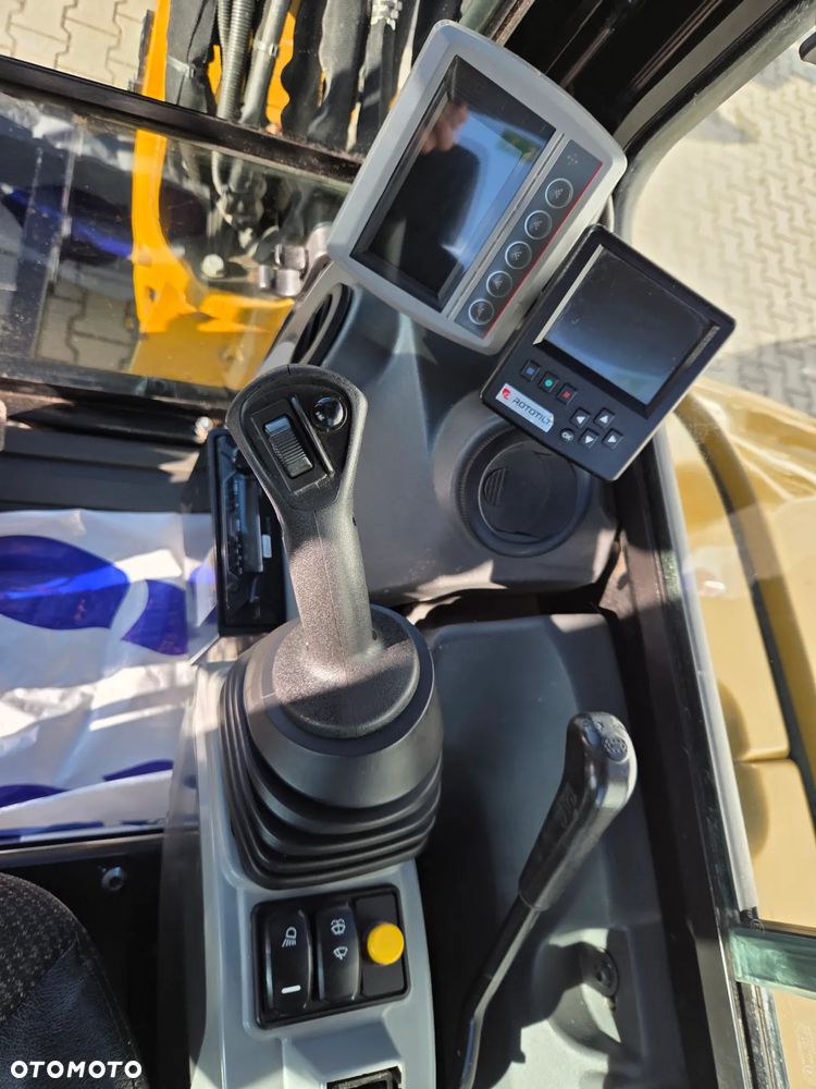 Caterpillar 305.5 E - 17