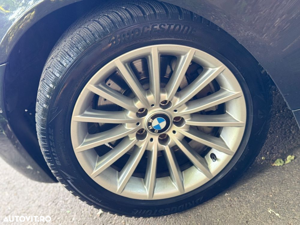 BMW Seria 5 525d xDrive AT - 11