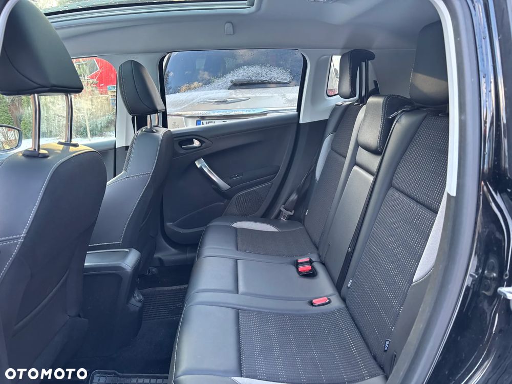 Peugeot 2008 1.2 Pure Tech Allure S&S EAT6 - 12