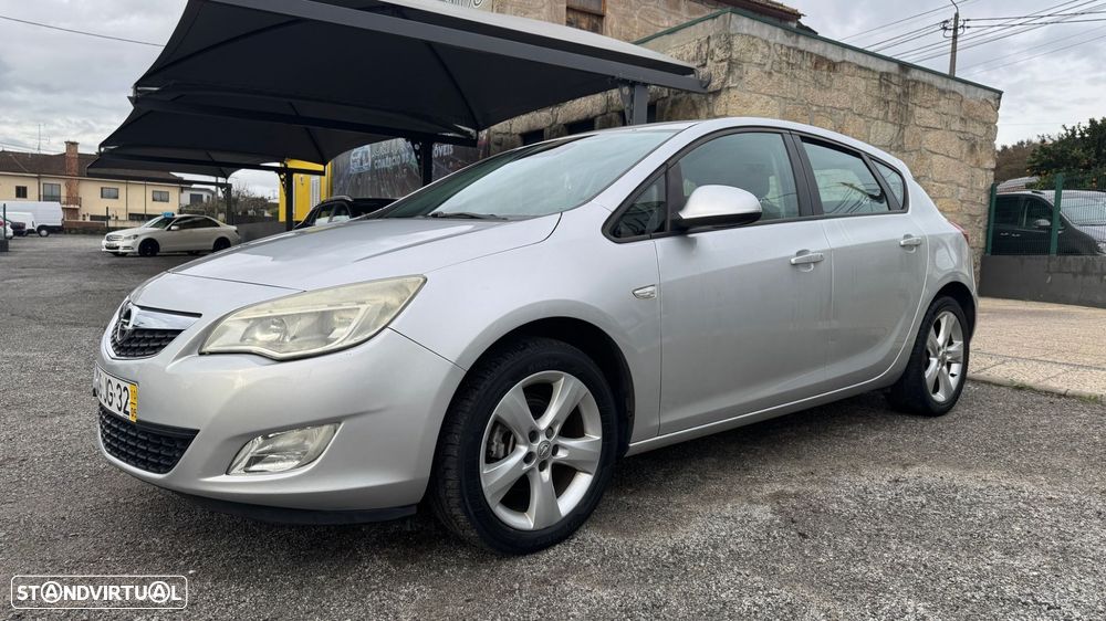 Opel Astra 1.3 CDTi Cosmo - 1