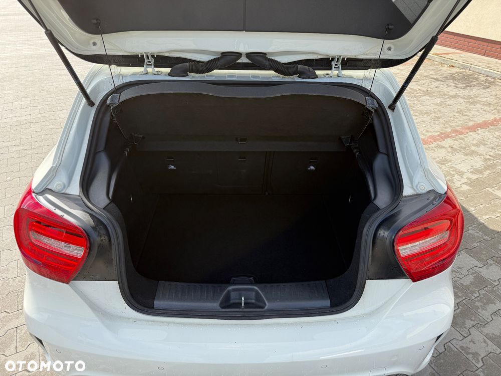 Mercedes-Benz Klasa A 250 4-Matic Sport - 15