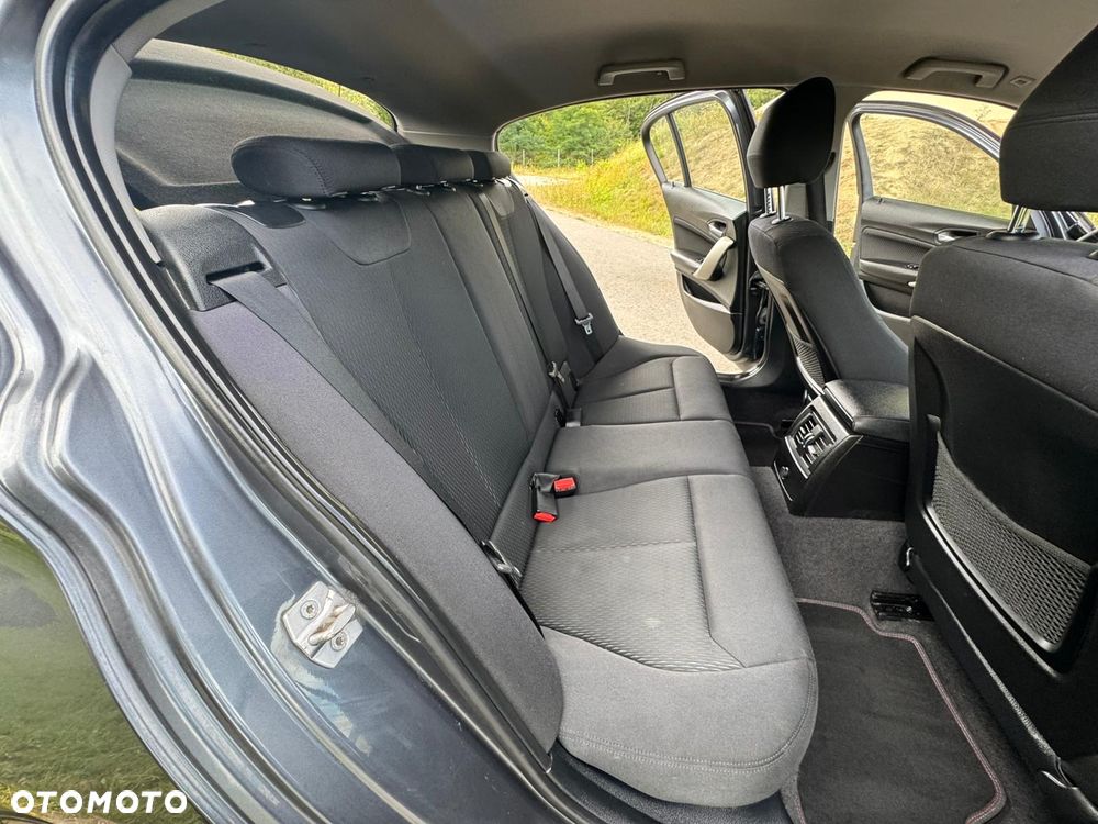 BMW Seria 1 116d EfficientDynamics Sport Line - 27