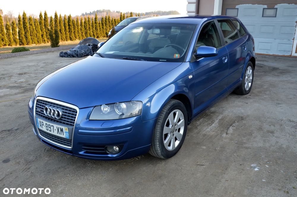 Audi A3 Sportback 2.0 TDI DPF quattro S line Sportpaket - 2