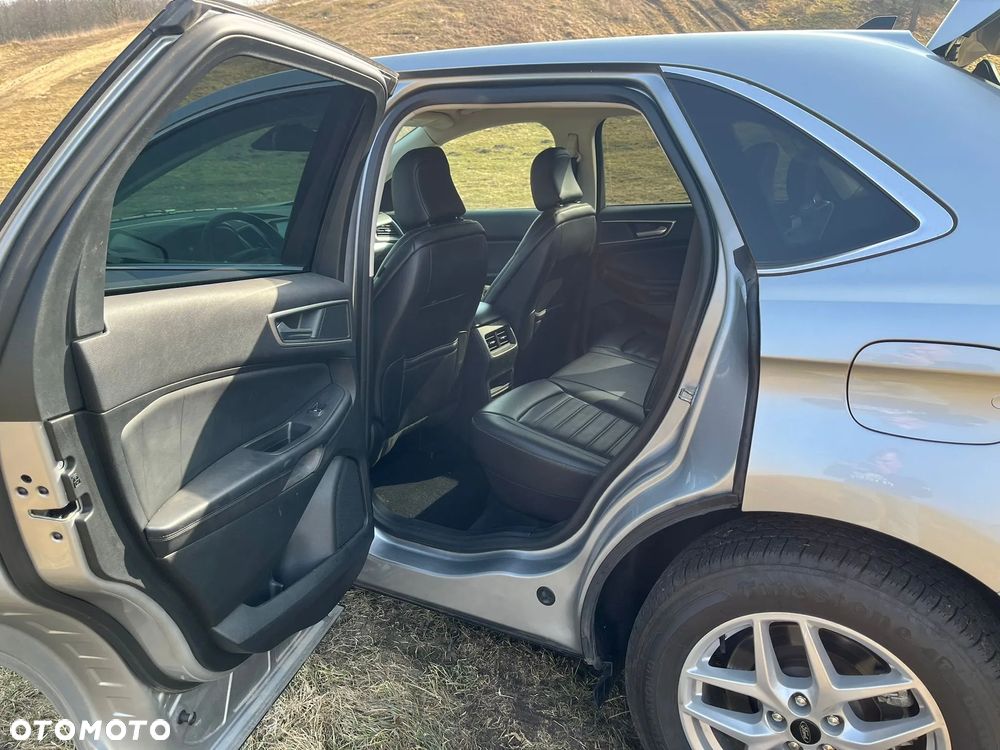 Ford Edge - 8
