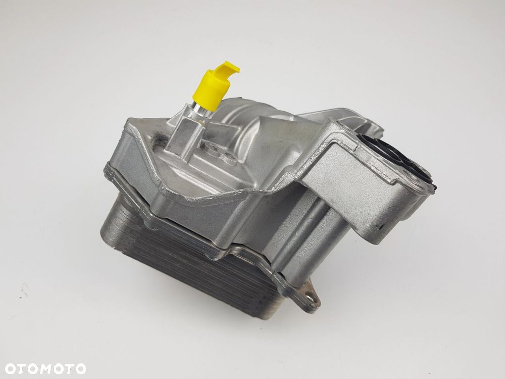 NOWA ORYGINALNA Chłodnica Chłodniczka oleju Mercedes w177 A2601800400 - 7