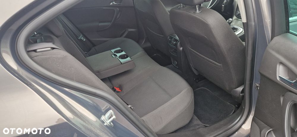 Opel Insignia 1.4 T Cosmo S&S - 8