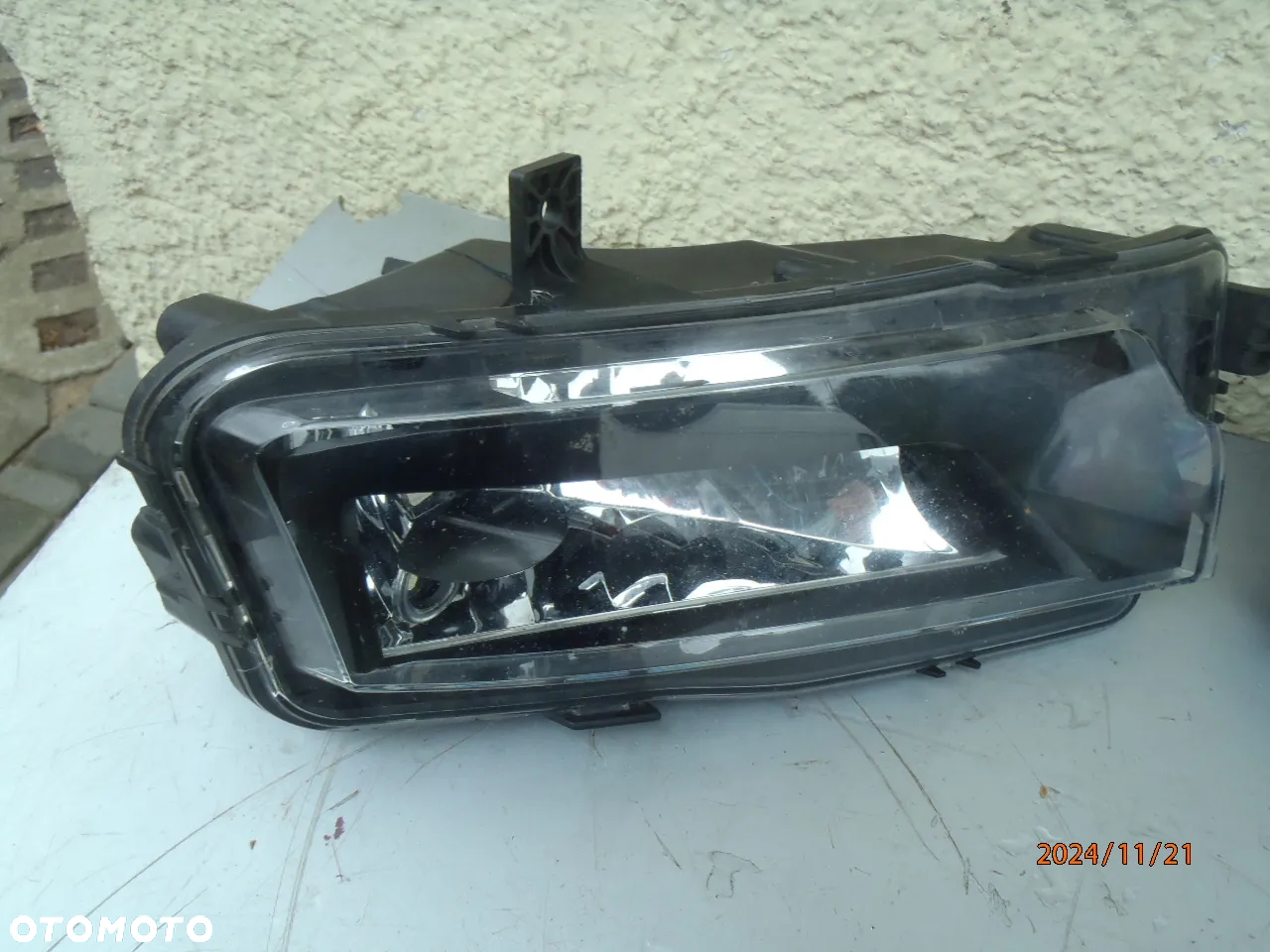 halogen prawy lampa przeciwmgielna  halogen VW CRAFTER II, MAN TGE 7C1 1032.206.0000 7c0.941.662a 7c0.941.661a - 2