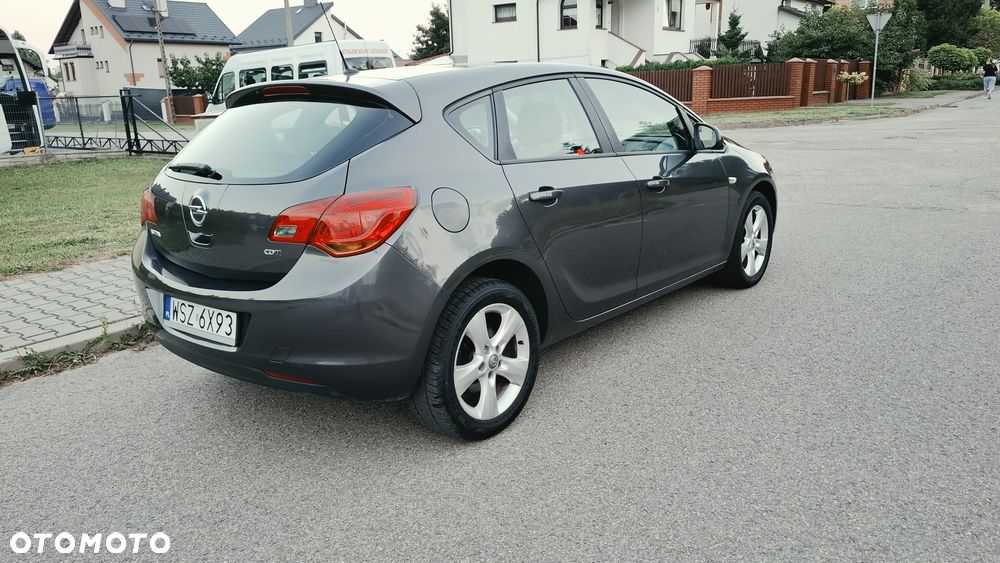 Opel Astra - 16