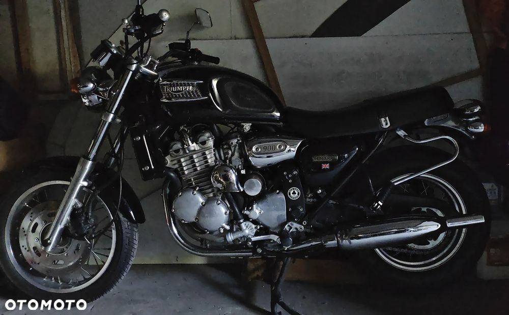 Triumph Thunderbird - 2