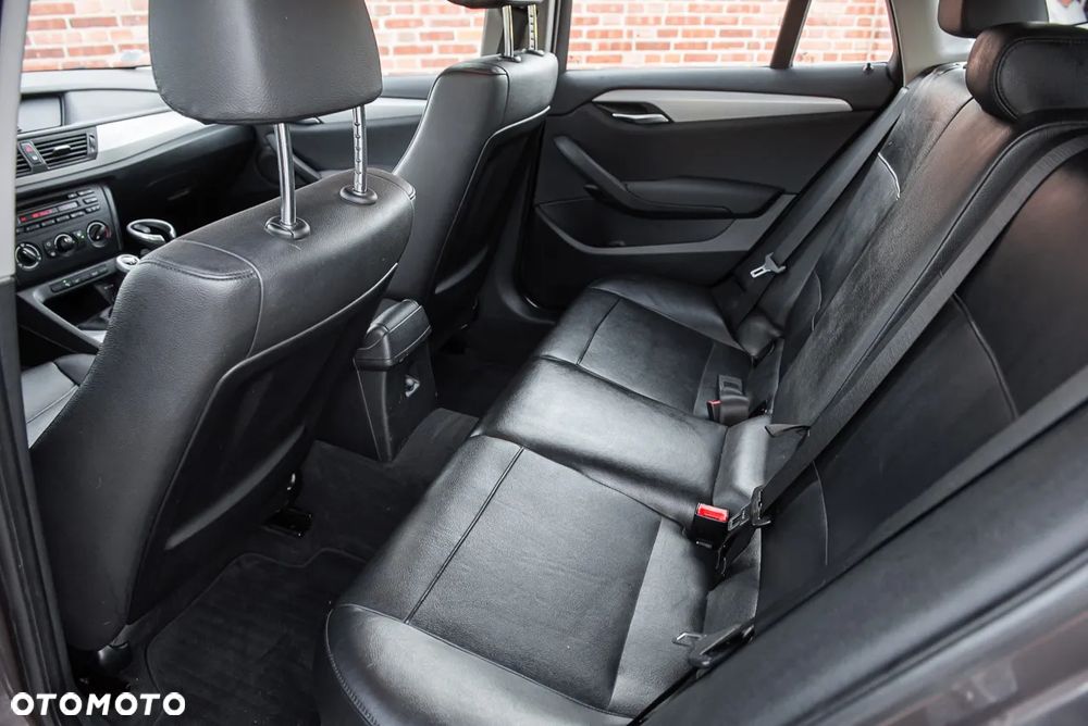 BMW X1 sDrive18d Sport Line - 8