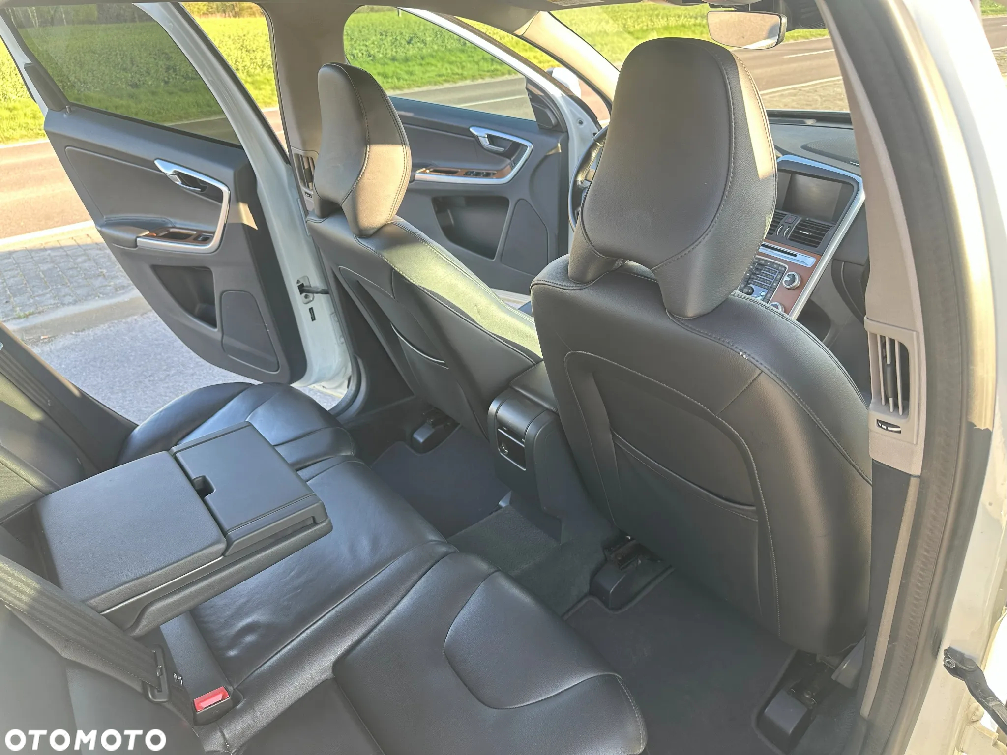 Volvo XC 60 T6 AWD Edition Pro - 22