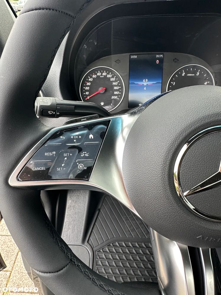 Mercedes-Benz Sprinter - 15