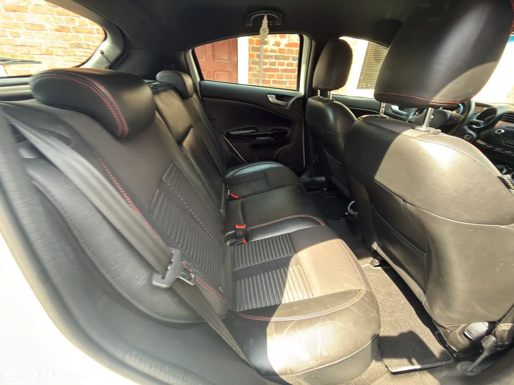 Alfa Romeo Giulietta 2.0 JTDM Distinctive - 9