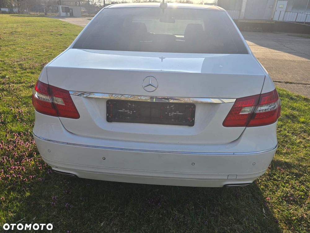 Mercedes-Benz Klasa E 200 BlueTEC 7G-TRONIC Avantgarde - 3
