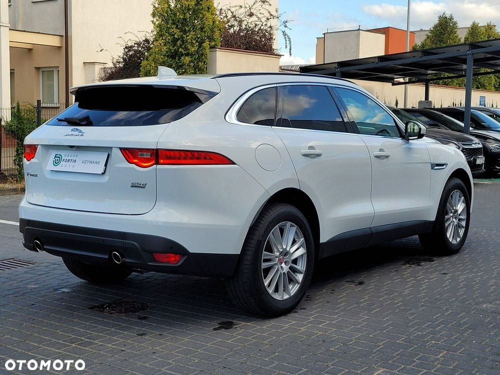 Jaguar F-Pace - 5