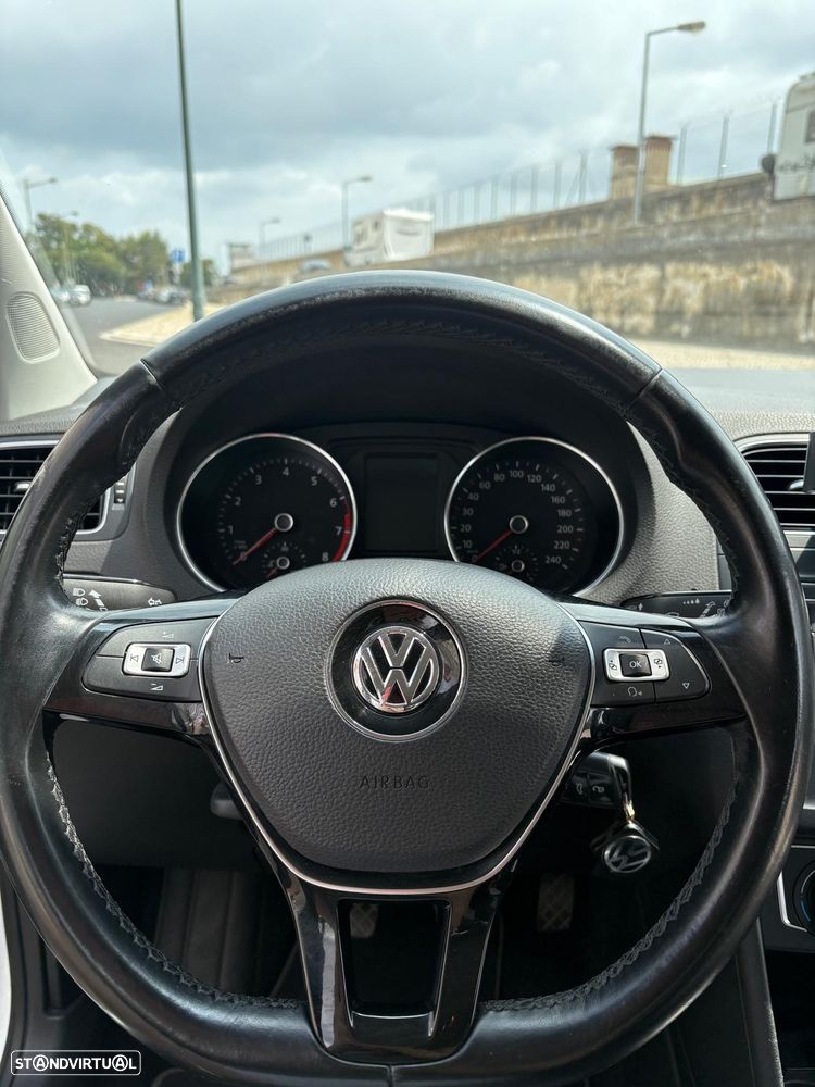 VW Polo 1.0 Trendline - 25