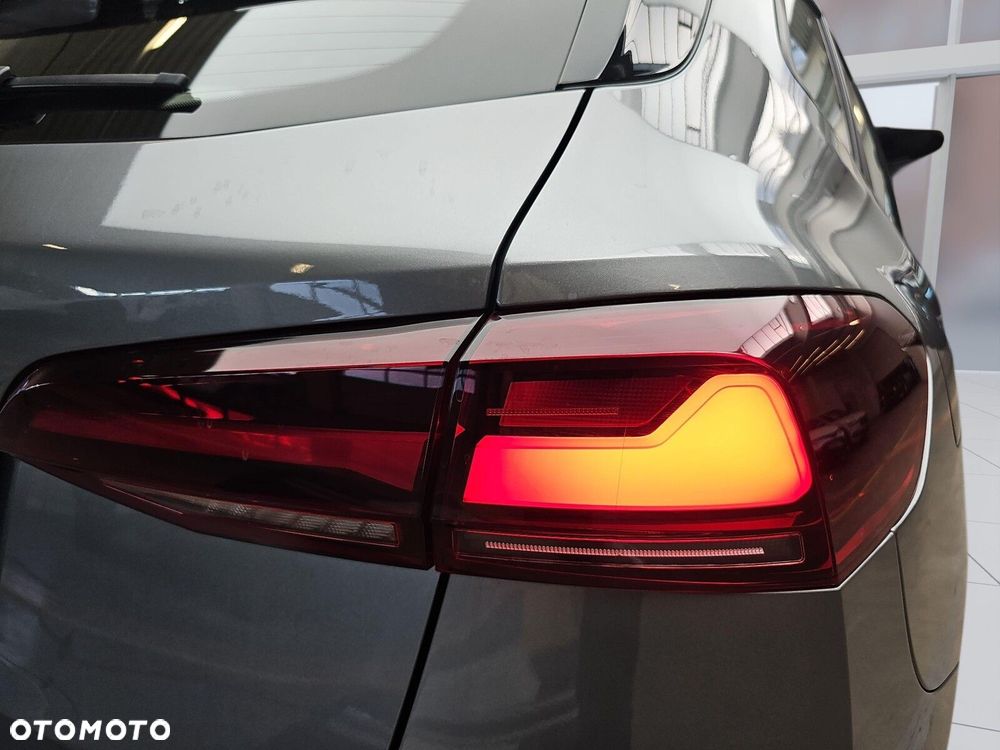 BMW Seria 2 218i - 33