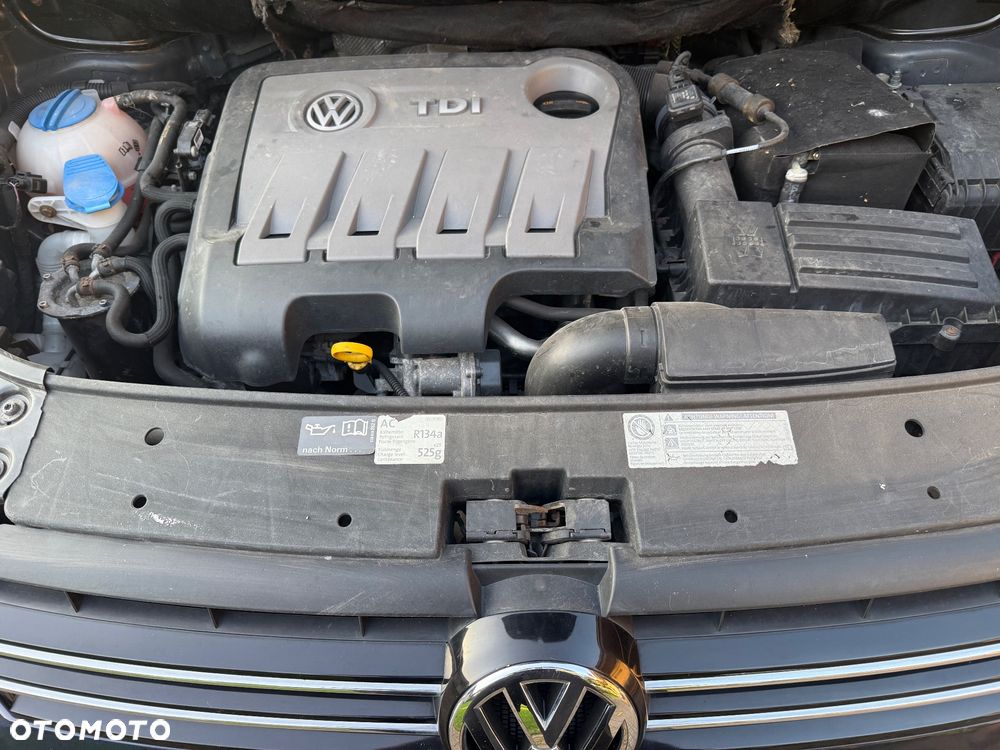 Volkswagen Touran 1.6 TDI DPF BlueMot Comfortline - 38