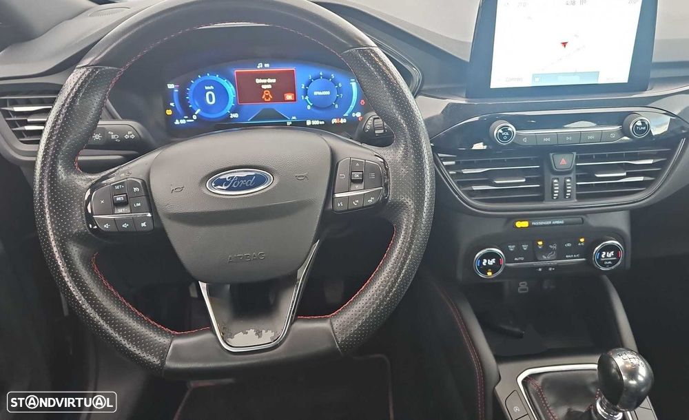 Ford Kuga 1.5 EcoBoost ST-Line — fotografia 3